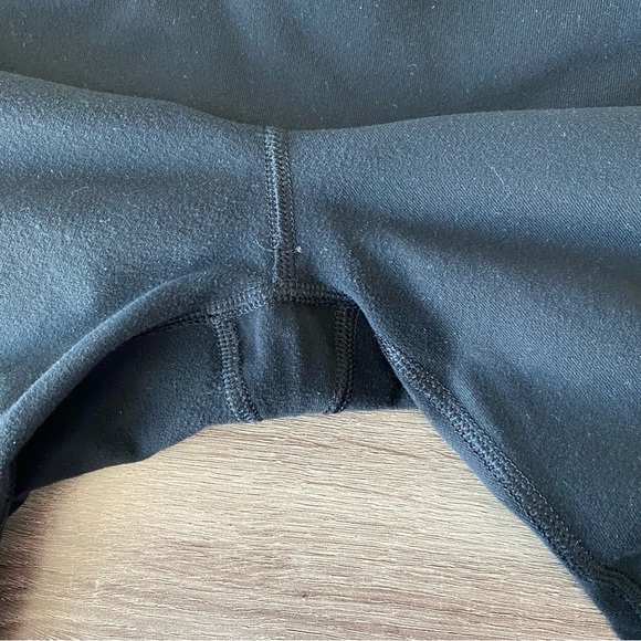 Athleta Capri Crisscross Detail Leggings XS - Picture 9 of 15